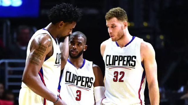 NBA历史第三人！约基奇多次在圣诞大战砍下三双（约基奇成NBA史上第三位在圣诞大战多次砍下三双的球员）