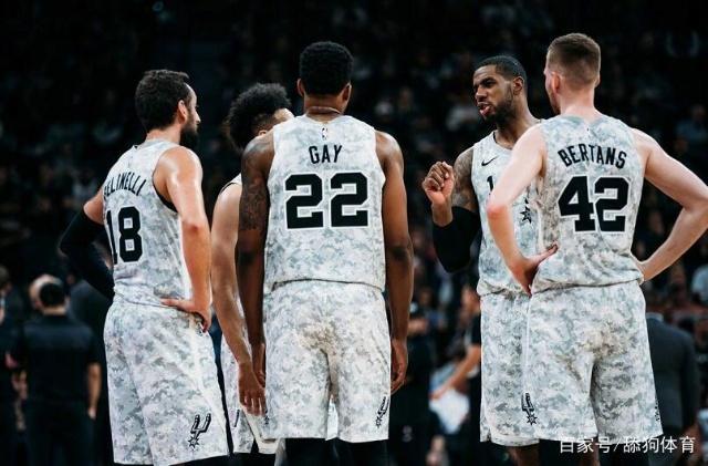 澳超第5轮后积分榜：悉尼FC升至榜首，阿德莱德联第3（澳超第5轮积分榜：悉尼FC登顶，阿德莱德联位列第三）