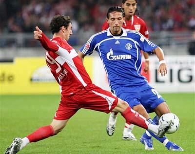 意甲战报：韦斯利制胜，罗马主场1-0小胜科莫（意甲快讯：韦斯利建功，罗马主场1-0力克科莫）