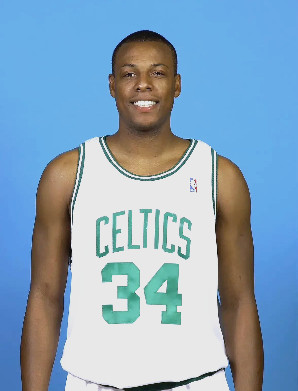 关键4罚全中！威尔斯26分3篮板4助攻（威尔斯全中关键4罚，拿下26分3板4助攻）