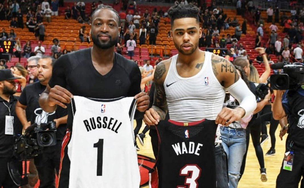 探寻篮球运动的魅力——一场激烈的上半场回顾（领略篮球风采——上半场激战回顾）