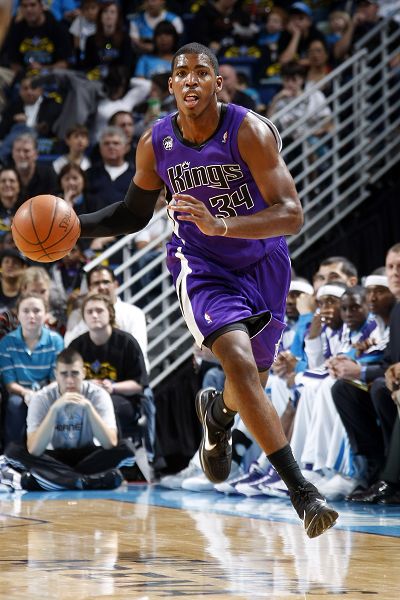 追梦的双刃剑：防守补位神速 但情绪的恢复能否跟上球队的需求？（追梦的两面性：补防迅捷，情绪恢复能否匹配球队需求？）