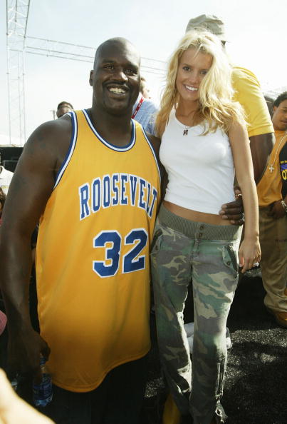 奥林匹亚科斯1-0客胜凯拉特，塔雷米助攻热尔松-马丁斯制胜（塔雷米送助攻，热尔松-马丁斯制胜，奥林匹亚科斯客场1-0力克凯拉特）