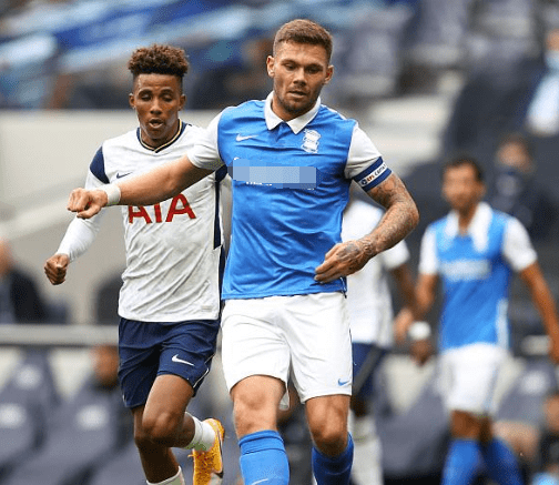 经典回顾：姆总大战哈兰德，上赛季皇马总比分6-3淘汰曼城（重温名战：姆总对决哈兰德，皇马上季两回合6比3淘汰曼城）