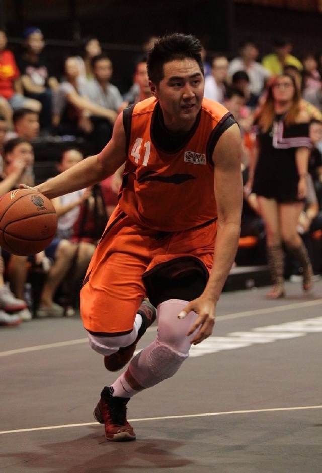 足球世界杯官方公布首批裁判名单，引发讨论（国际足联发布世界杯首批裁判阵容，社会各界热议）