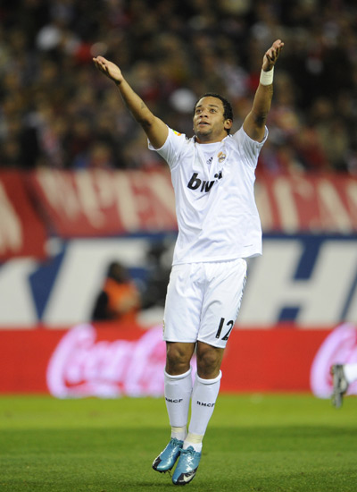 中国最孤独的奥运冠军，一人走过终点夺得冠军，却发现教练组弃她而去（中国奥运冠军的孤独瞬间：独自冲线夺金，回头不见教练组）