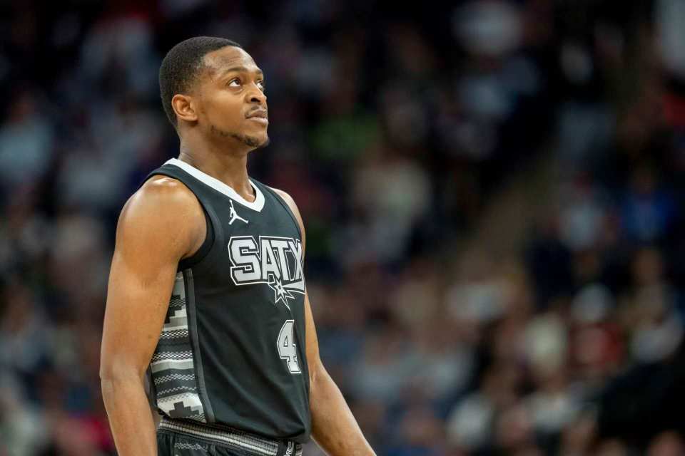 2025中超大结局：海港夺冠，申花亚军，梅州、亚泰降级（2025中超收官：海港问鼎，申花获亚军，梅州与亚泰降级）