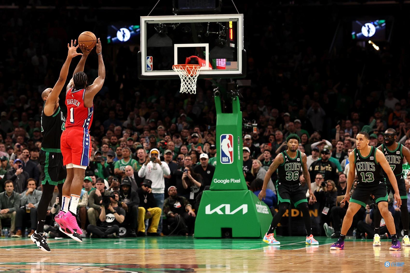 火力凶猛！本赛季欧冠拜仁进球并列最多，击中门框次数最多（火力全开！拜仁本季欧冠进球并列第一，中框次数居首）