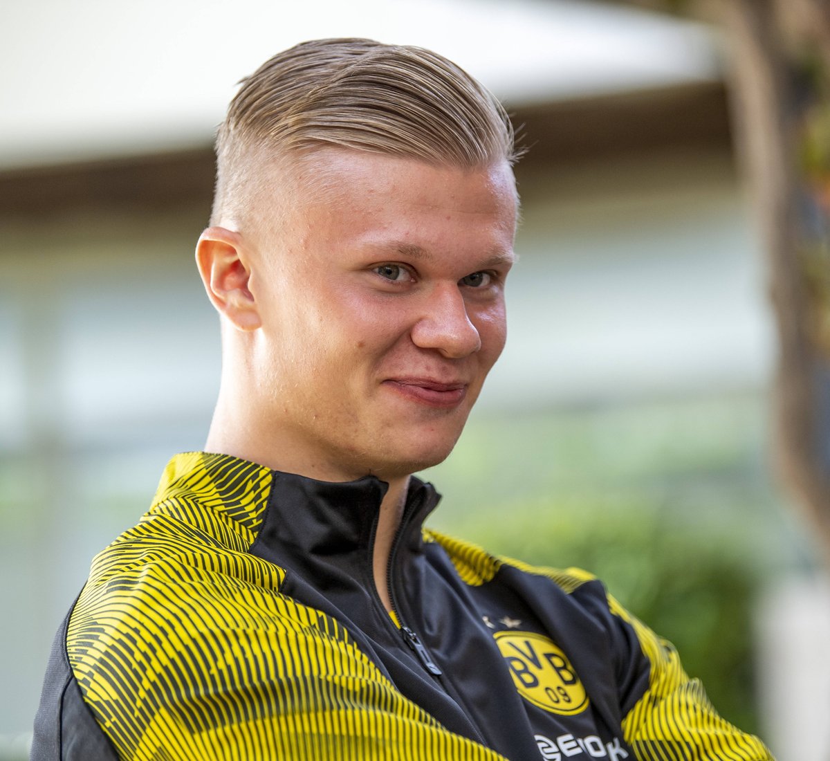 萨利巴：皇马的邀请总是令人心动，但我渴望先在枪手赢得冠军（萨利巴：皇马邀约诱人，但我更想先随阿森纳夺冠）