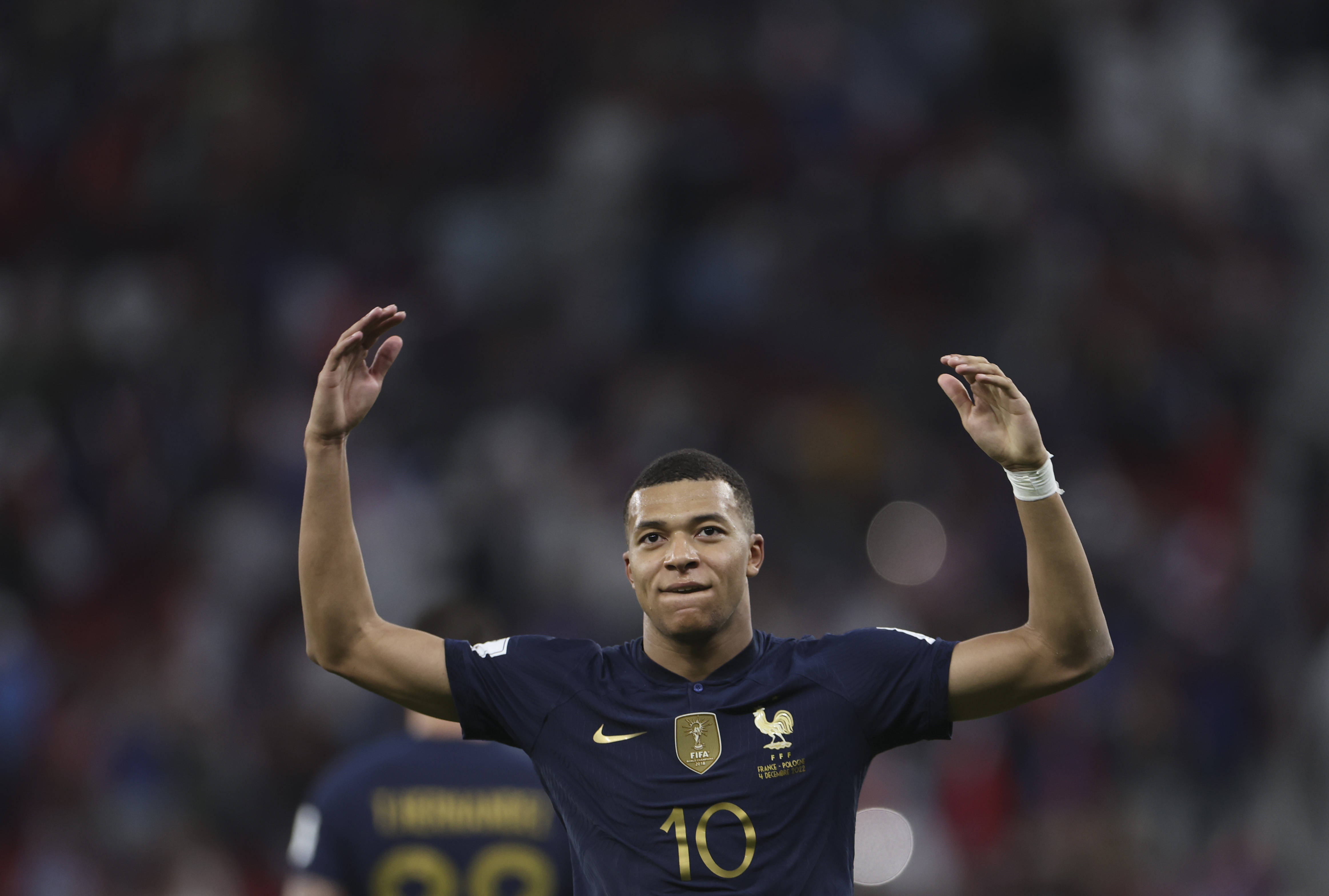 裁判哨声又上热搜（裁判吹罚再上热搜）