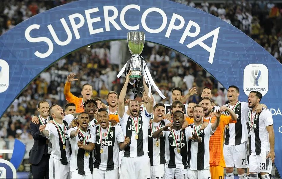 罗体：萨里向洛蒂托要求在一月引进一名高水平中场球员（罗马体育报：萨里要求洛蒂托在一月引进一名高水平中场）